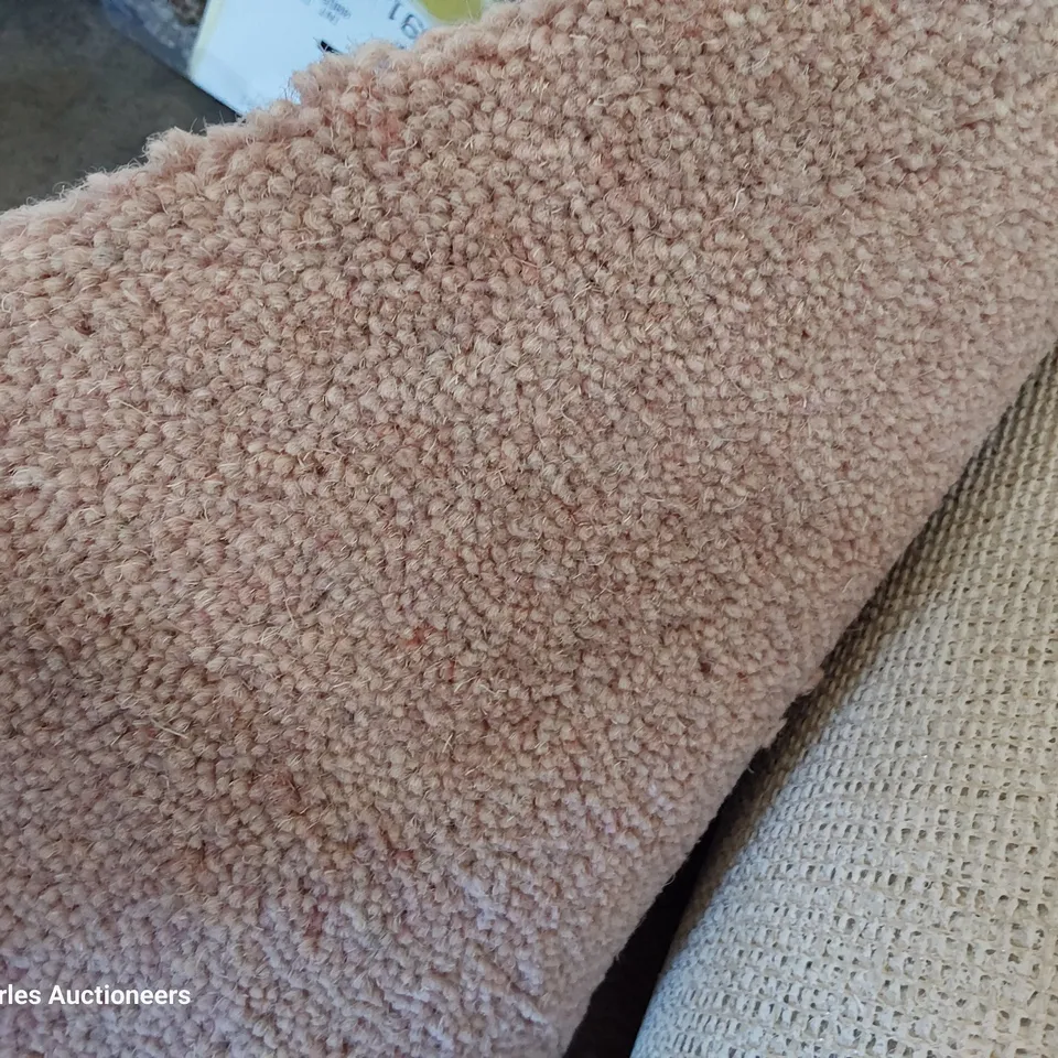 ROLL OF QUALITY TUDOR TWIST CLASSIC ENGLISH ROSE CARPET APPROXIMATELY 5M × 3.45M 