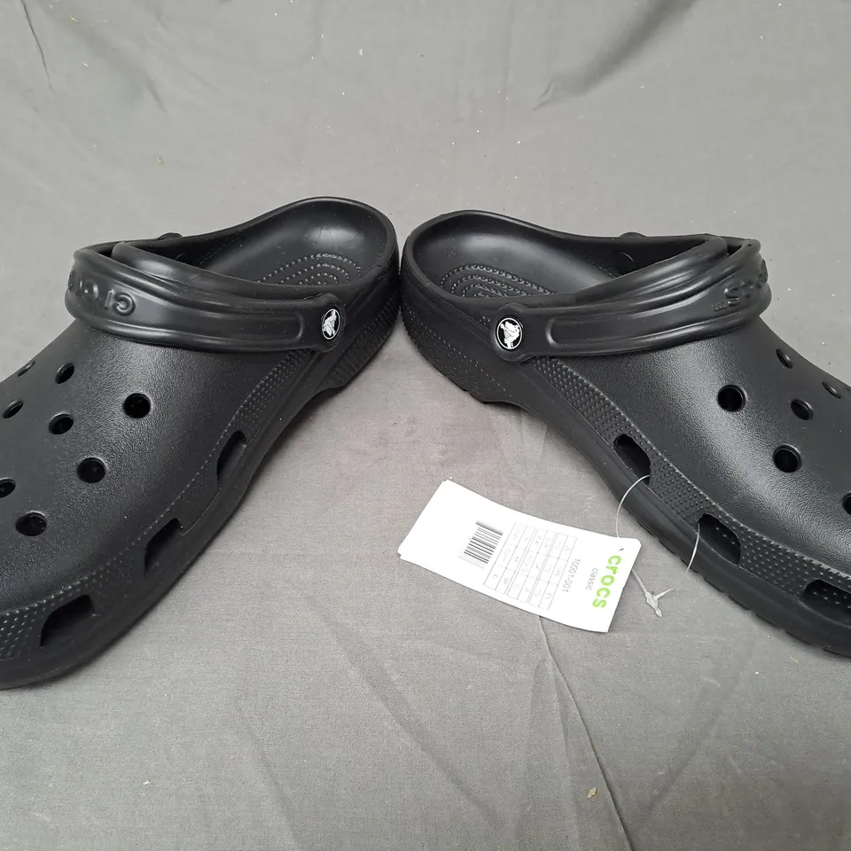 PAIR OF CROCS CLASSIC CLOGS IN BLACK UK SIZE M11/W12