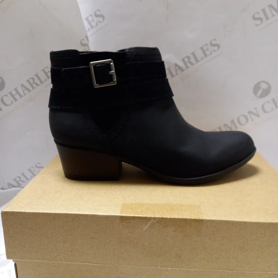 CLARKS BLACK ADRENA ANKLE BOOTS - SIZE 3