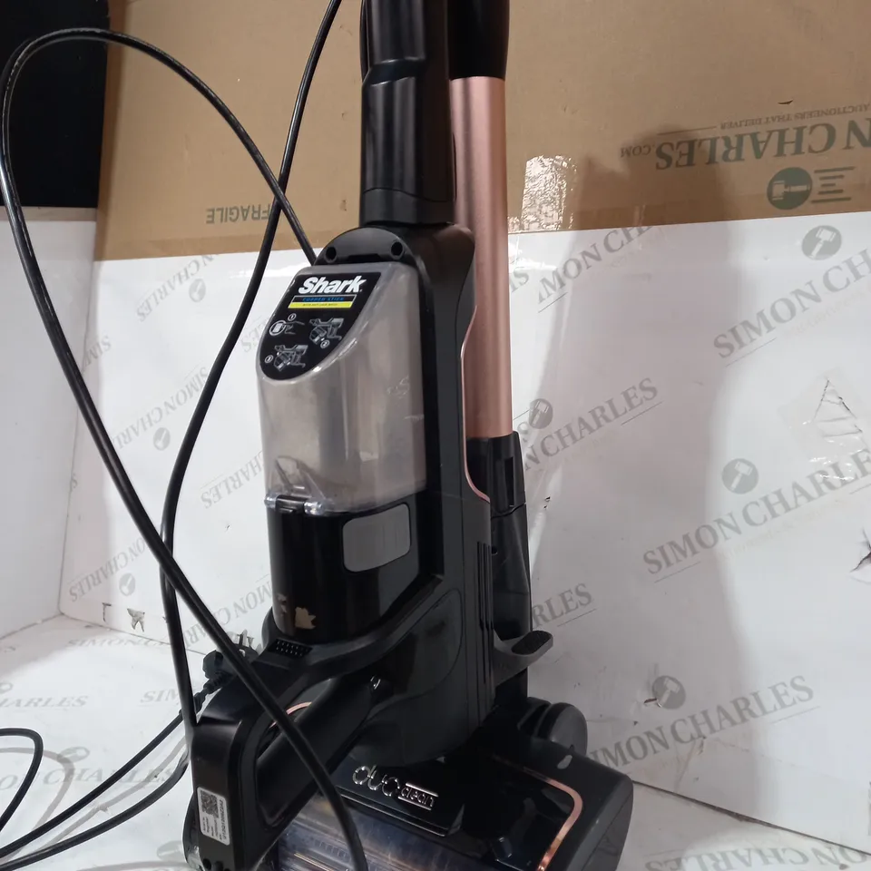 SHARK CORDED STICK VACUUM HZ500UKT