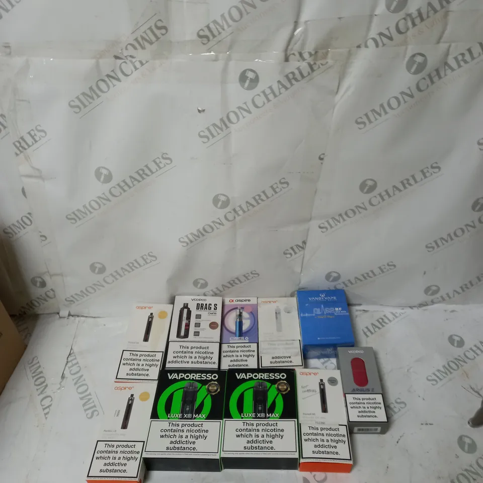 BOX OF APPROXIMATELY 10 ECIG PRODUCTS TO INCLUDE ASPIRE, VOOPOO, VAPORSTORM 