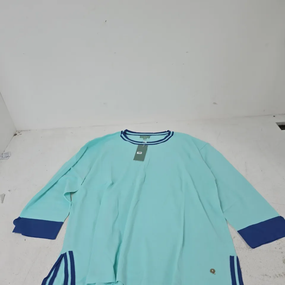 BOX OF APPROXIMATELY 30 ASSORTED CLOTHING ITEMS TO INCLUDE: LA MAREY JUMPER