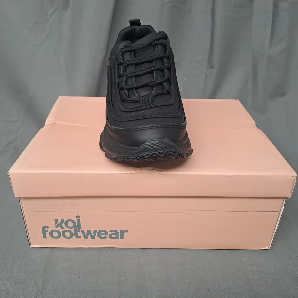 BOXED PAIR OF KOI LIZZIES V2 EXTRA CHUNKY TRAINERS IN BLACK EU SIZE 36
