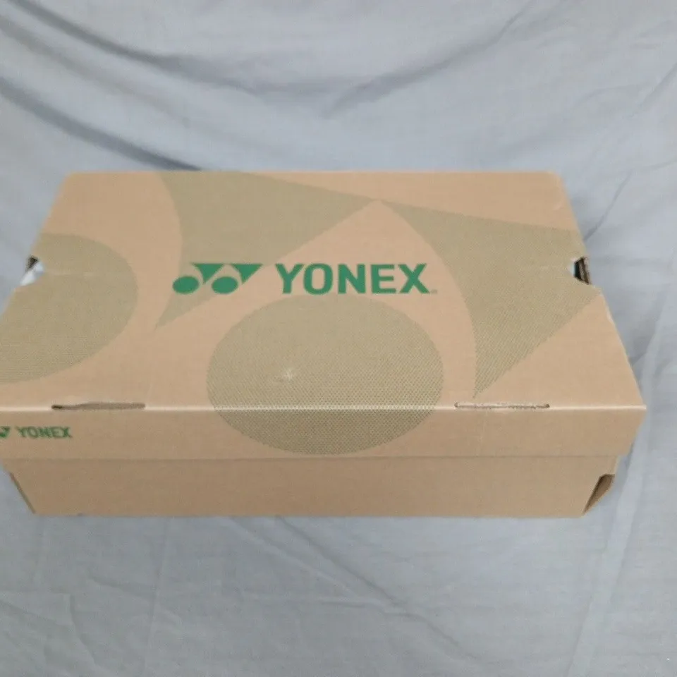 BOXED YONEX AERUS Z MEN POWER CUSHION SHOES IN INDIGO/TEAL - UK 11
