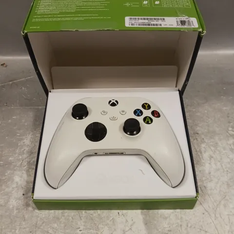 XBOX WIRELESS CONTROLLER 