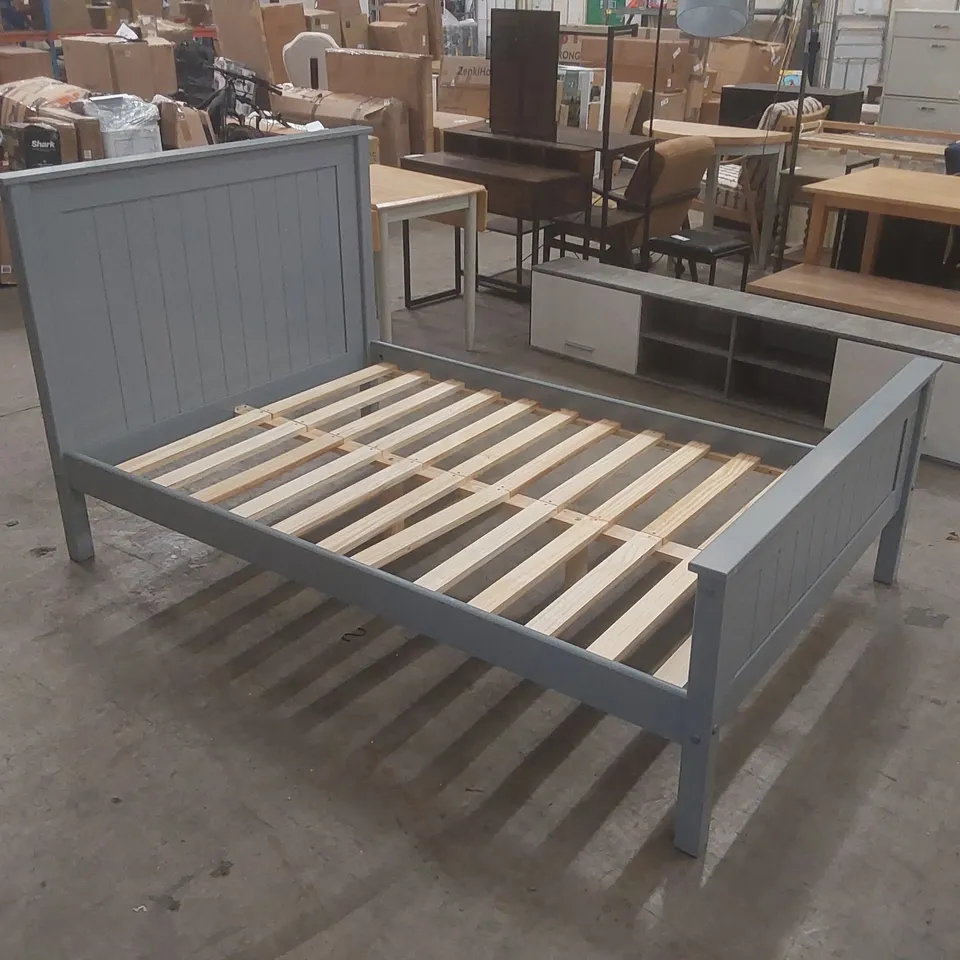 BOYERTOWN BED FRAME COLOUR:GREY SIZE: SMALL DOUBLE (4')