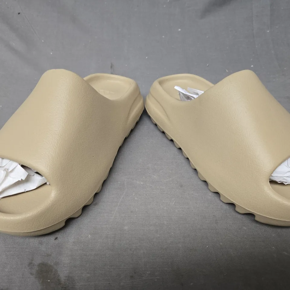 PAIR OF ADIDAS SLIDERS IN TAUPE UK SIZE 5