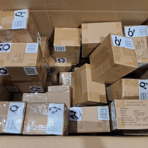 APPROXIMATELY 60 ASSORTED ELECTRICAL ITEMS TO INCLUDE USB A TO A CABLE, AT SCART CABLES, ETC - COLLECTION ONLY