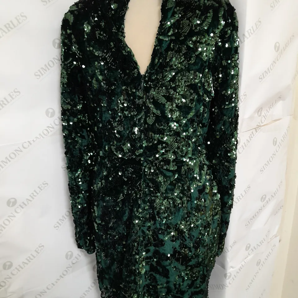 CLUB LONDON SEQUINED MINI DRESS IN EMERALD GREEN SIZE 14