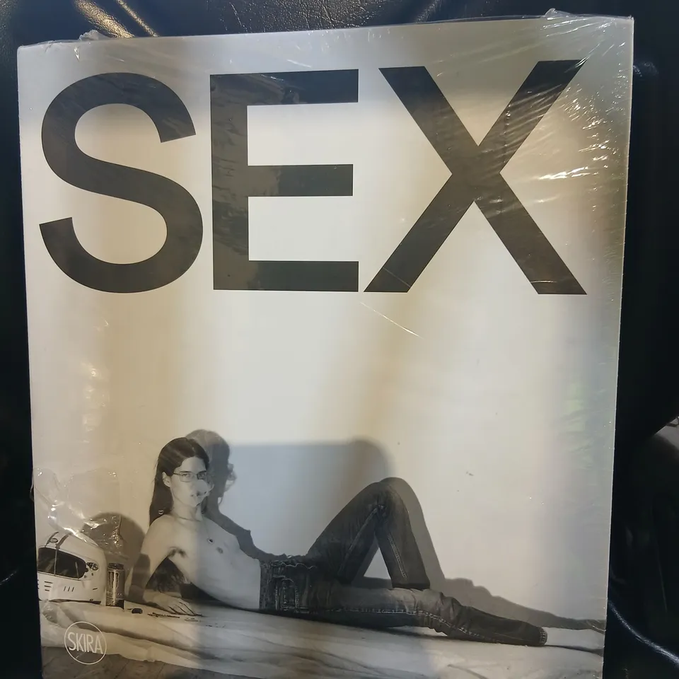 SEX BY ANNE IMHOF – ART BOOK (SKIRA)