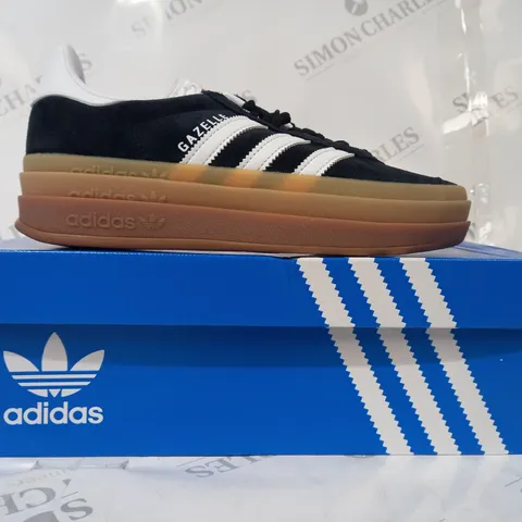 BOXED PAIR OF ADIDAS GAZELLE BOLD W SHOES IN BLACK/WHITE UK SIZE 6