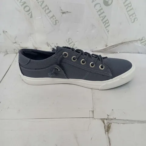 BLOWFISH MALIBU LACE UP TRAINERS IN SLATE GREY - SIZE UNSPECIFIED