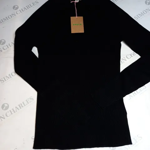BODEN LONG SLEEVED KNITTED JUMPER SIZE M