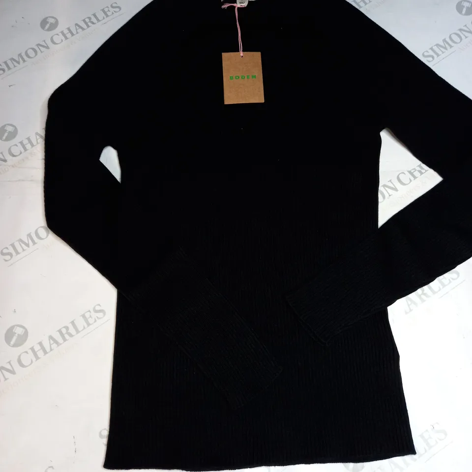 BODEN LONG SLEEVED KNITTED JUMPER SIZE M