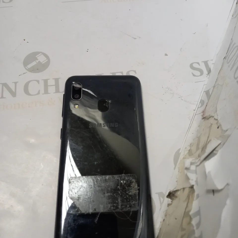 SAMSUNG GALAXY A20E