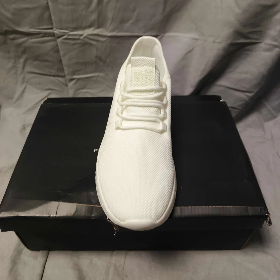 FRENCH CONNECTION LACE UP TRAINERS IN WHITE - 9