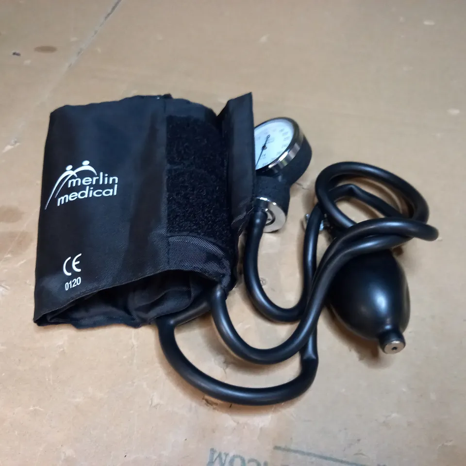 MERLIN MEDICAL BLOOD PRESSURE MONITOR
