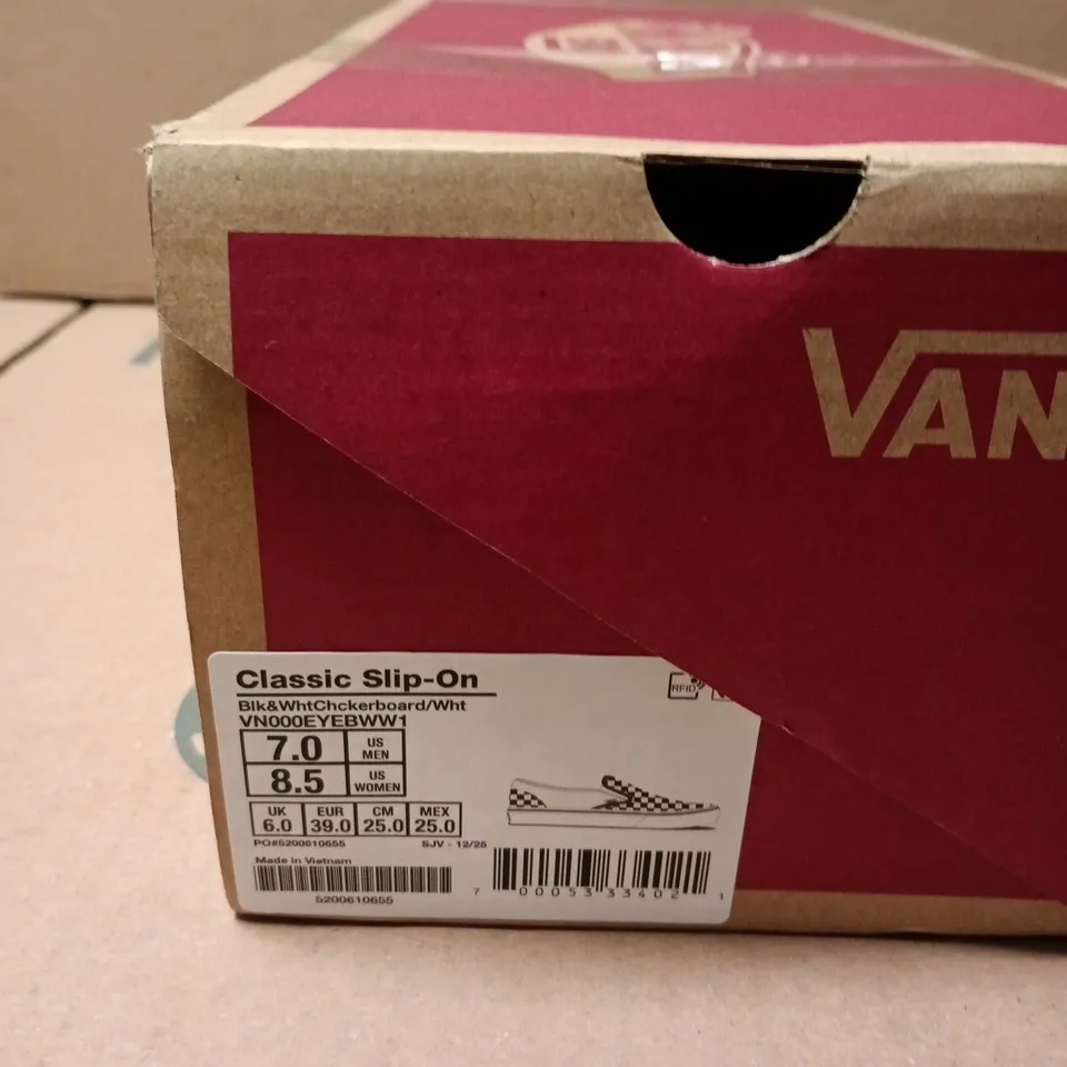 VANS CLASSIC SLIP-ON SHOES – BLACK & WHITE CHECKERBOARD, UK 6