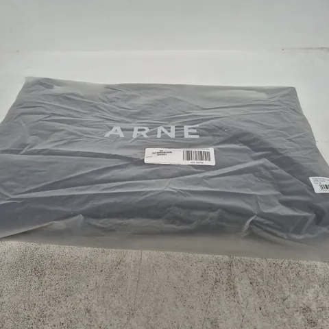ARNE PADDED SHELL ZIP-THROUGH JACKET – NAVY – SIZE M