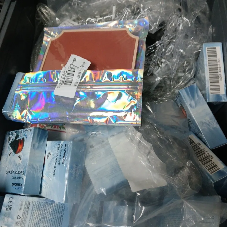 APPROXIMATELY 20 ASSORTED HOUSEHOLD ITEMS INCLUDING GOLD LABEL DUBBIN , HIP FLASK AND ADVANCED ELECTROMAGNETIC ANTI FREEZE SNOW REMOVAL DEVICE 