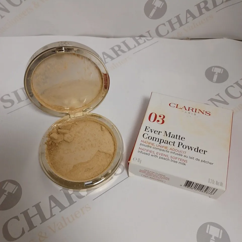 BOXED CLARINS EVER MATTE COMPACT POWER 03 LIGHT MEDIUM 10G