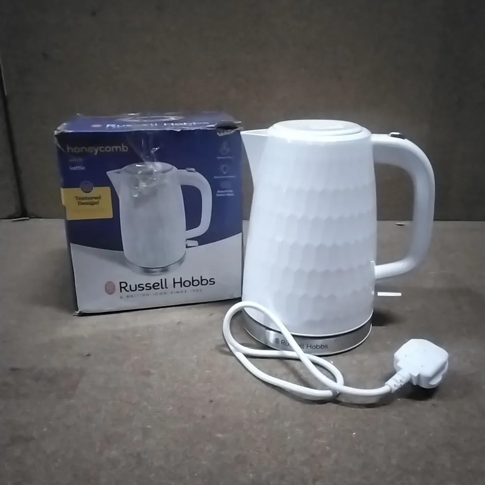 BOXED RUSSELL HOBBS HONEYCOMB WHITE KETTLE 