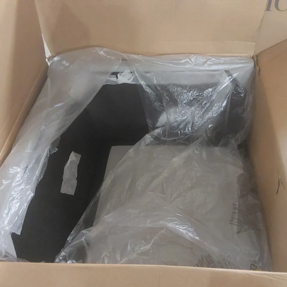 BOXED KANSAS SOFA PART
WITHOUT CUSHIONS