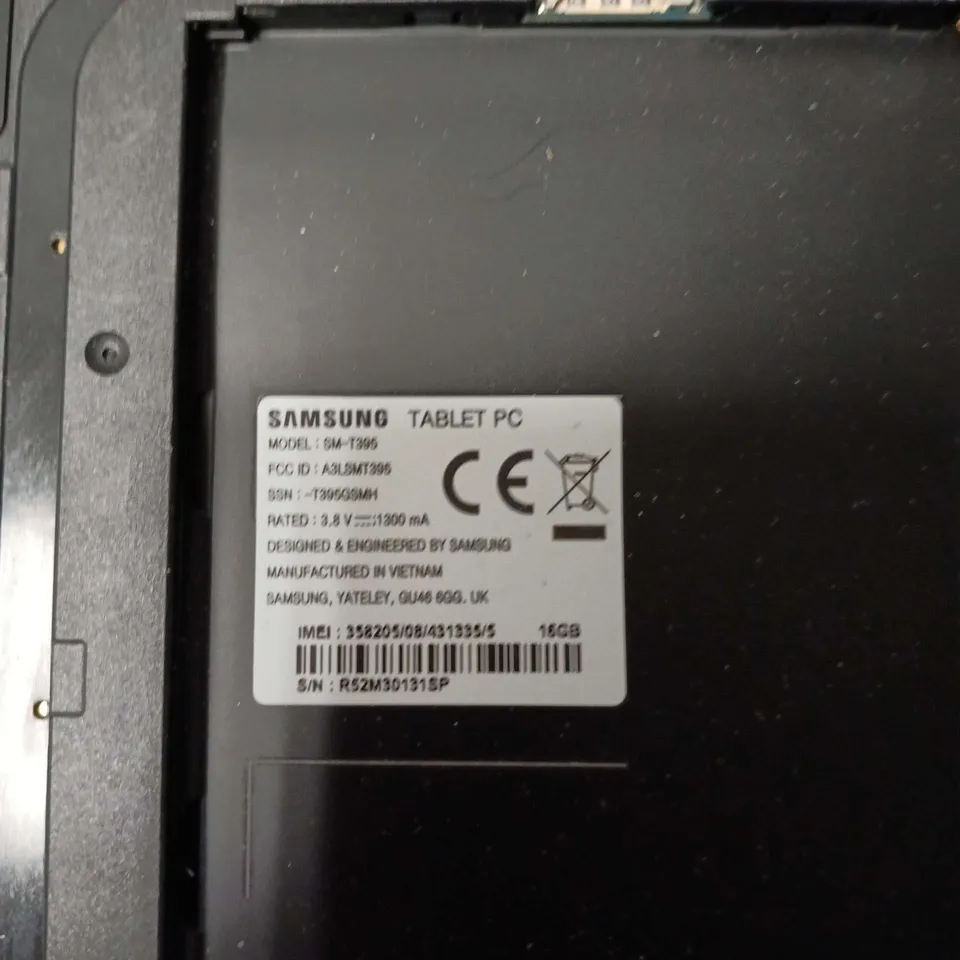 SAMSUNG TABLET PC SM-T395 16GB BLACK – CRACKED SCREEN