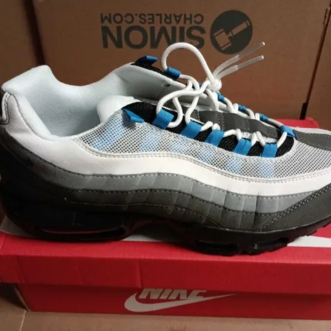 BOXED PAIR OF NIKE AIR MAX 95 TT – UK 11, GREY/WHITE/BLUE