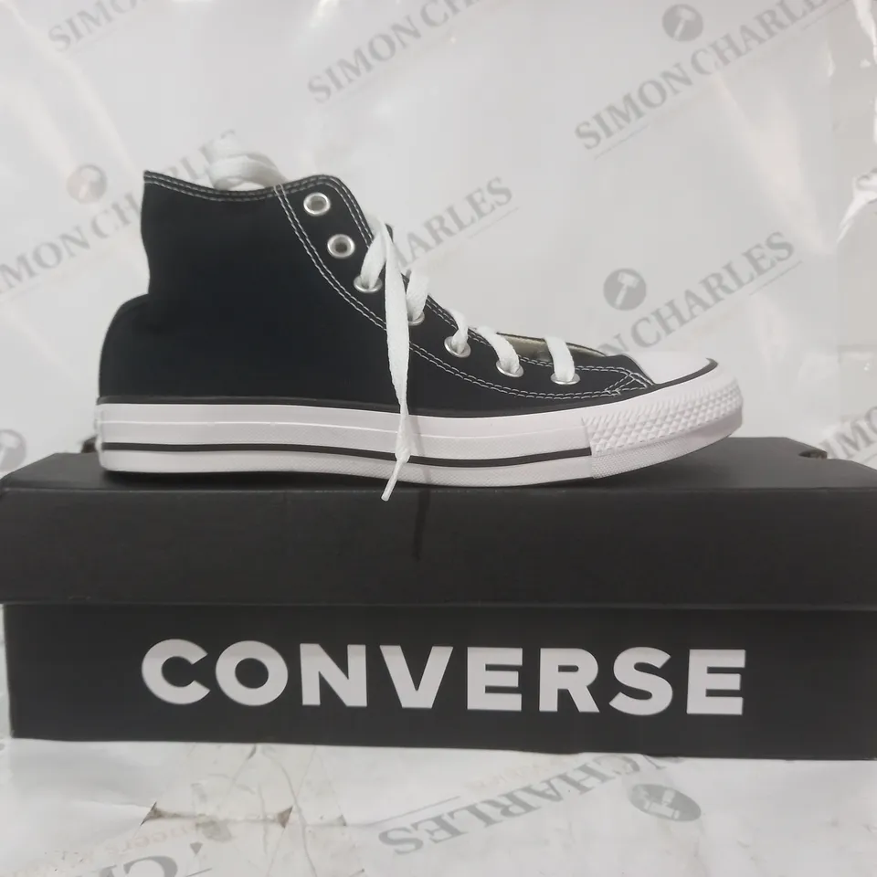 BOXED PAIR OF CONVERSE HI TOP SHOES IN BLACK UK SIZE 5.5