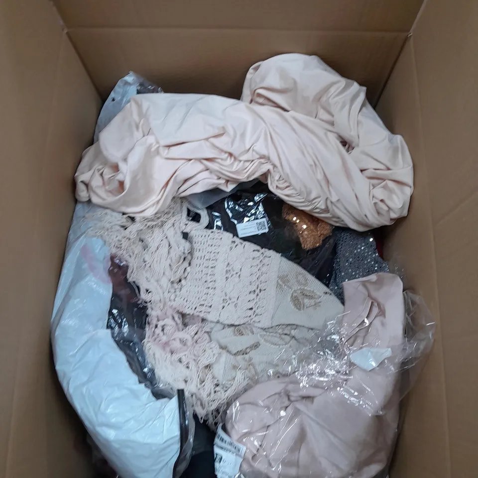 LARGE BOX OF ASSORTED CLOTHING ITEMS IN VARIOUS COLOURS AND SIZES INCLUDING TROUSERS , TOPS AND JUMPERS 