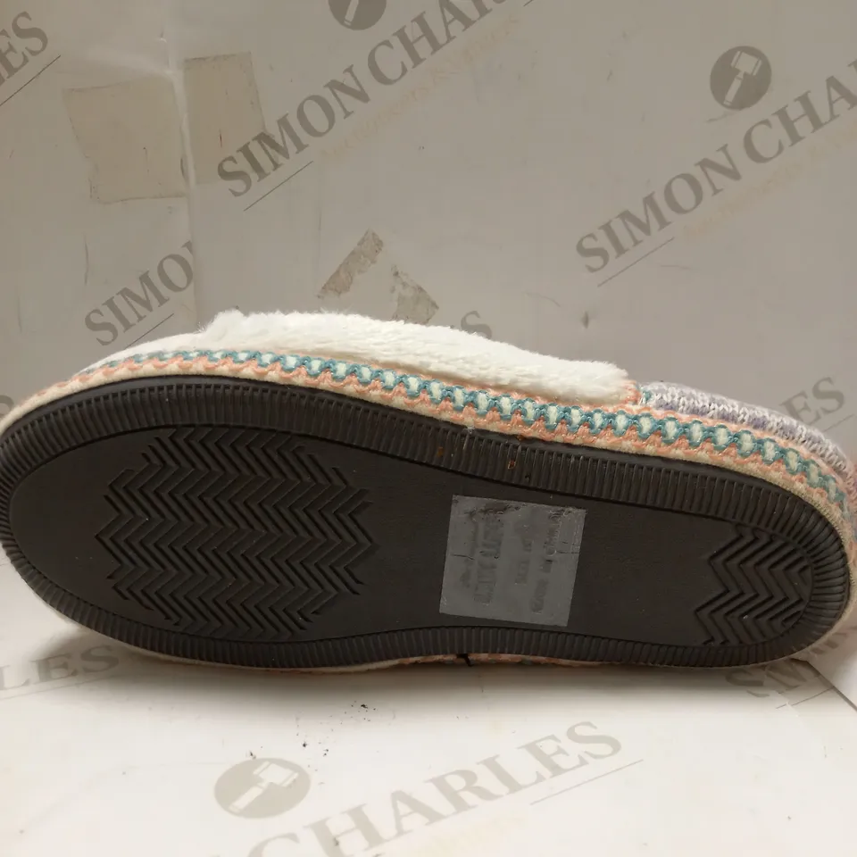 MUK LUKS UNICORN ANIMAL BOOT SLIPPERS - SIZE 8