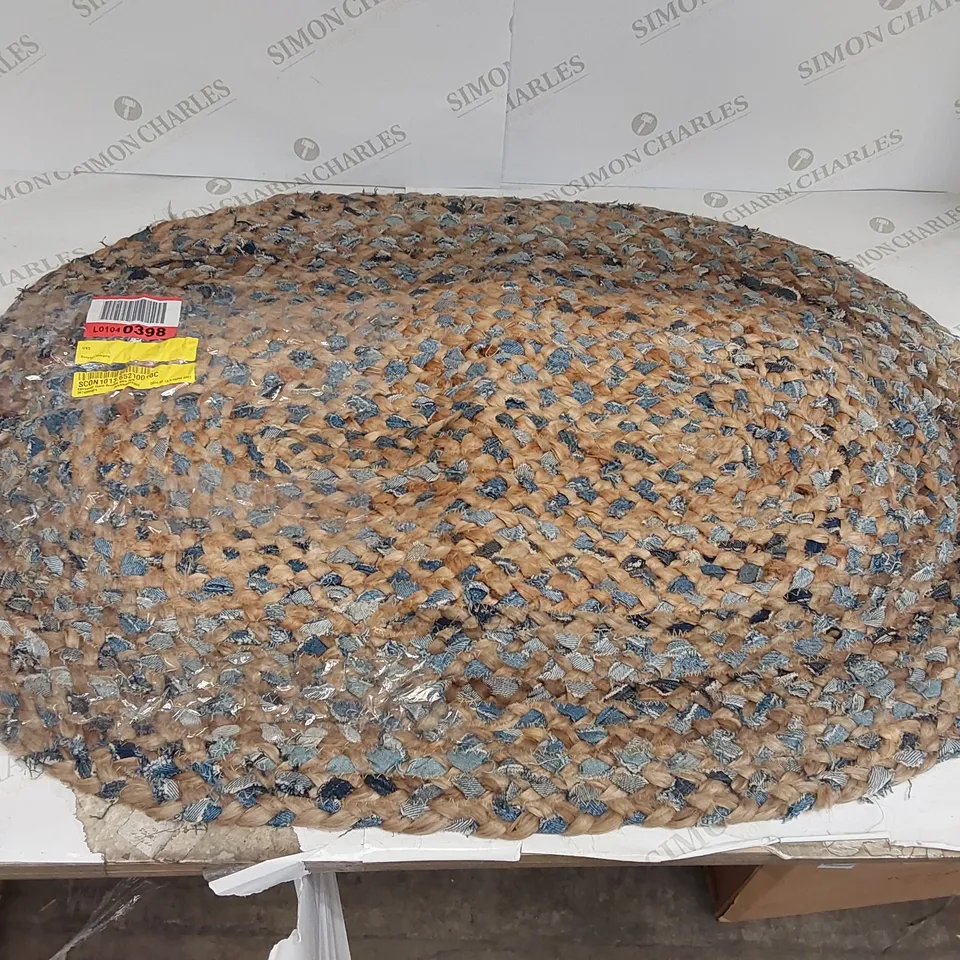CHEYENNE HAND BRAIDED BLUE RUG // 60 X 90CM
