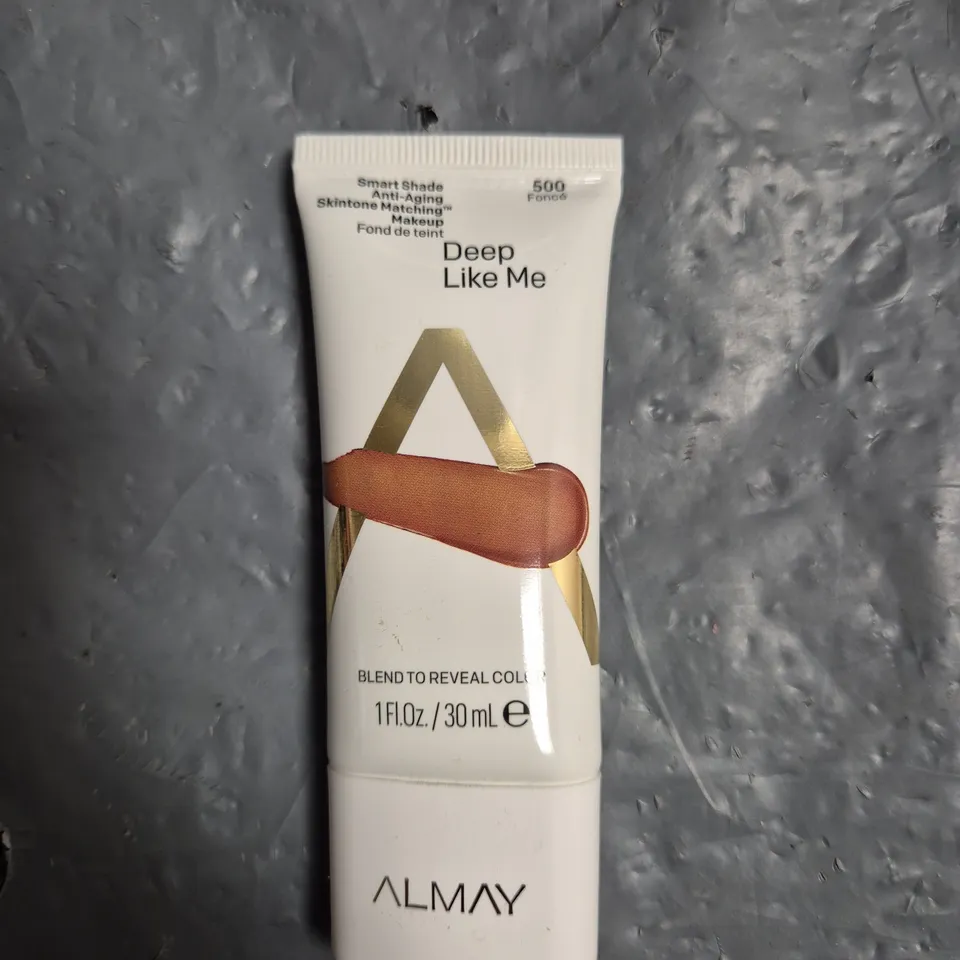 APPROXIMATELY 30 REVLON ALMAY DEEP LIKE ME SMART SHADE SKINTONE MATCHING MAKE UP - SHADE 500 - 30ML