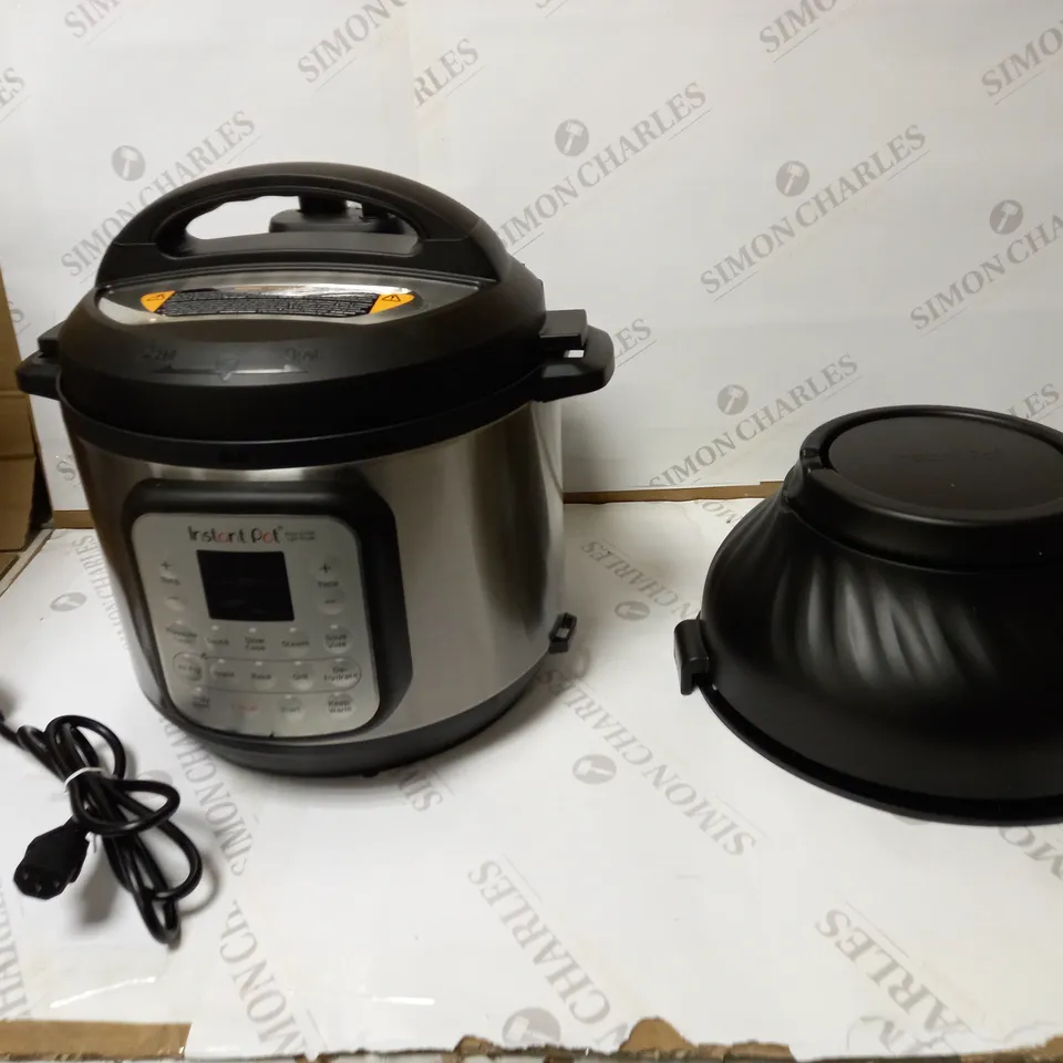 INSTANT POT DUO CRISP AIR FRYER MULTICOOKER
