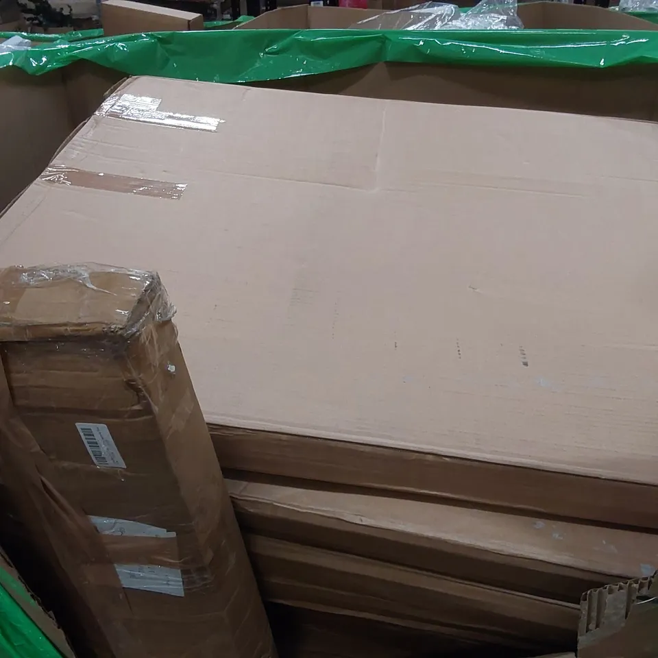 PALLET OF ASSORTED CONSUMER PRODUCTS TO INCLUDE: NURSERY STEP STOOLS, OFFICE CHAIR MAT, FOLDING PET CRATE, PANCAKE PAN, WELLINGTON BOOTS, CARDBOARD BOXES ECT