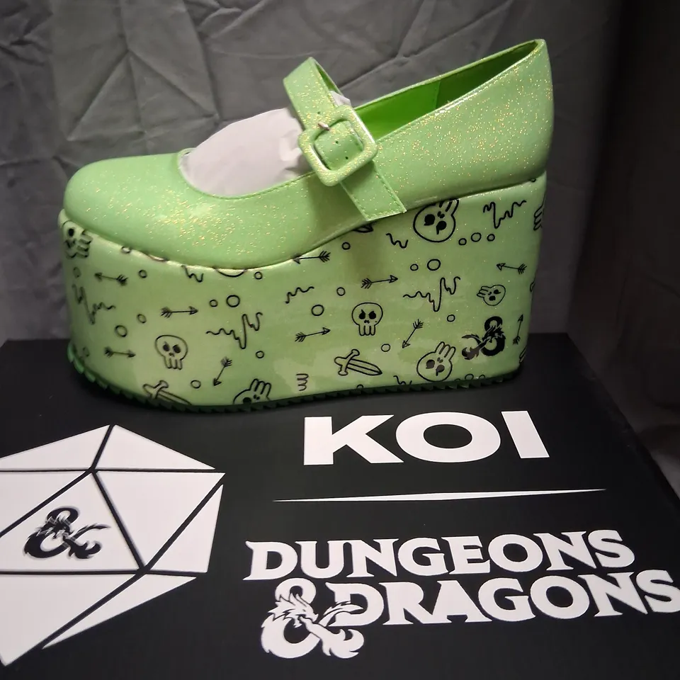 BRAND NEW BOX KOI X DUNGEONS AND DRAGONS GLABAGOOL GELATINOUS CUBE WEDGE MARY JANES GREEN SIZE 5