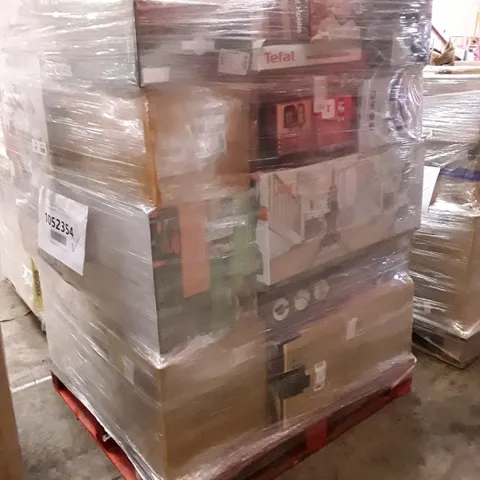 PALLET OF APPROXIMATELY 35 UNPROCESSED RAW RETURN HOUSEHOLD AND ELECTRICAL GOODS TO INCLUDE;