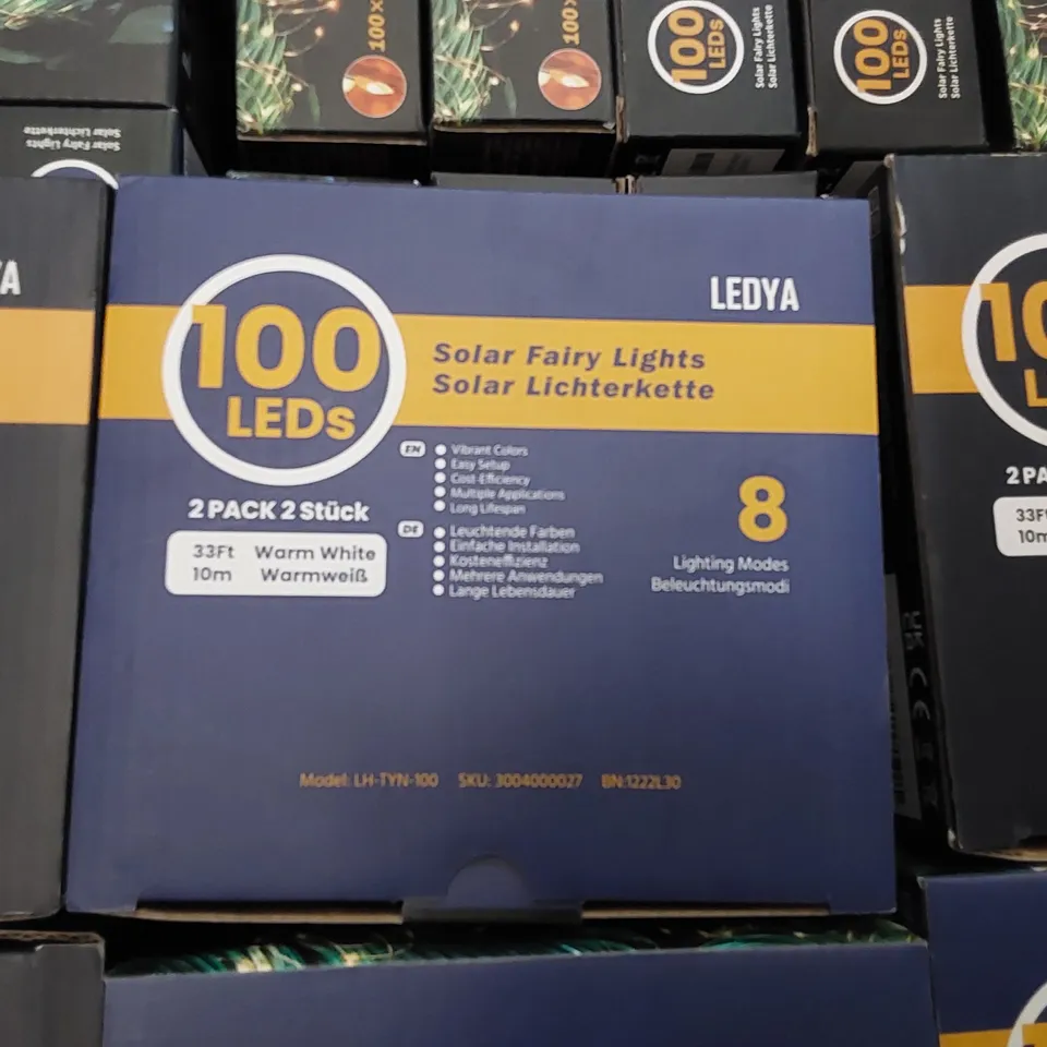 BOX OF 62X BRAND NEW 100 LEDS 10M WARM WHITE SOLAR FAIRY LIGHTS WITH 8 LIGHTING MODES (1 BOX)