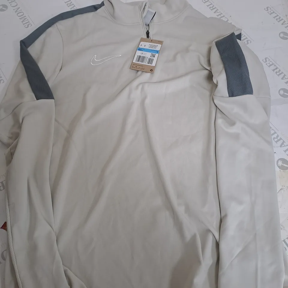 NIKE DRI FIT CREAM QUARTER ZIP - MEDIUM