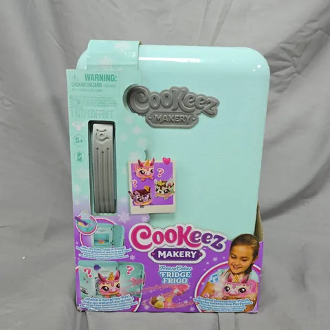 COOKEEZ MAKERY TOY FRIDGE PLAY SET 