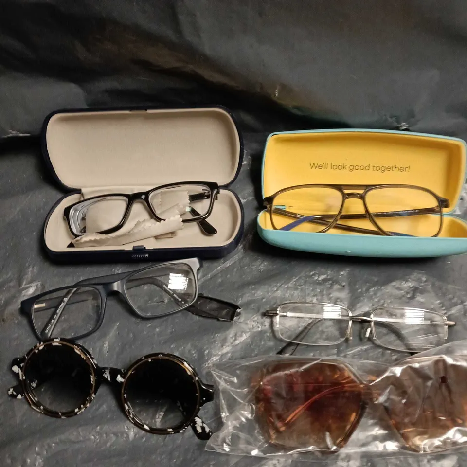 APPROXIMATELY 15 ASSORTED GLASSES/SUNGLASSES IN VARIOUS DESIGNS 