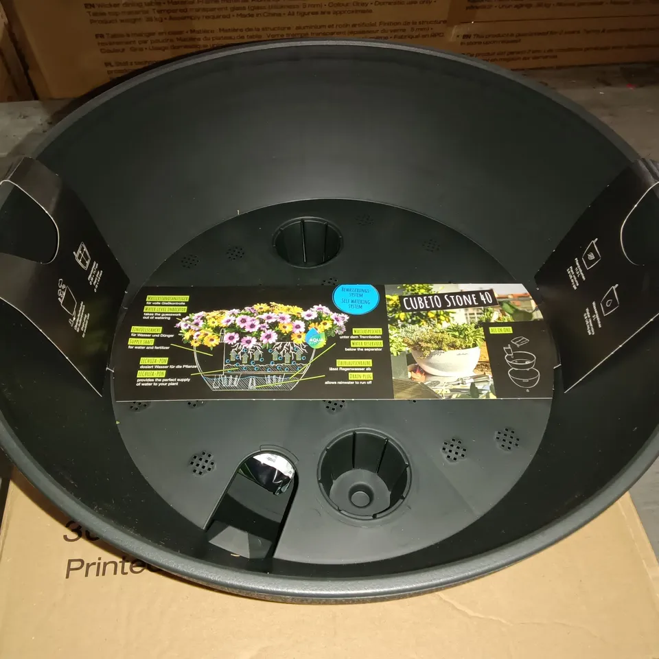 CUBETO STONE 40 SELF WATERING PLANT POT