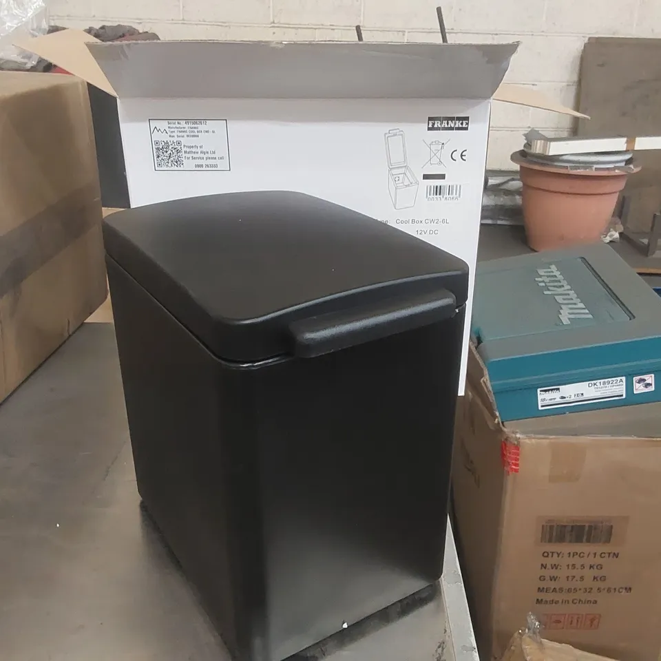 BOXED FRANKE COOL BOX