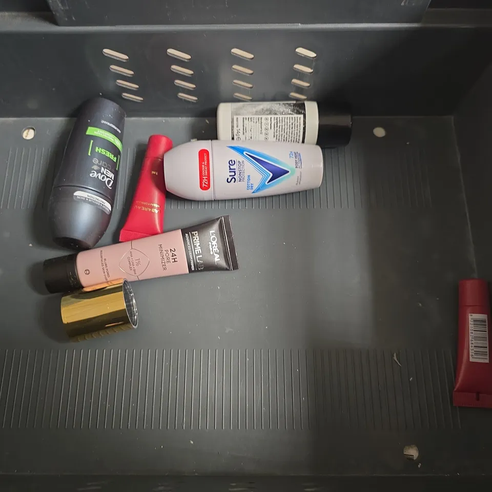 LOT OF APPROXIMATELY 20 ASSORTED HEALTH AND BEAUTY ITEMS TO INCLUDE RITUALS SHAMPOO, TAYLORS CBD CREAM AND AUSSIE CONDITIONER