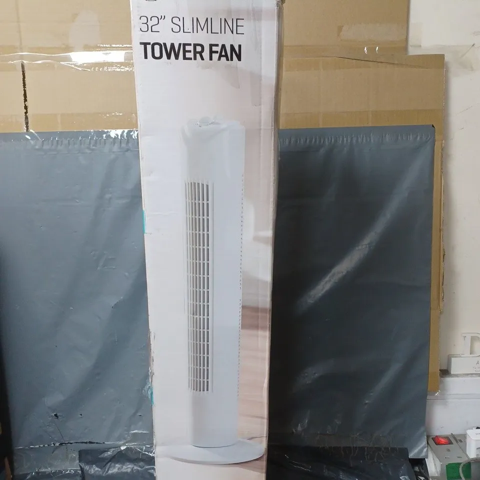 BOXED DAEWOO 32-INCH TOWER FAN WITH OSCILLATION