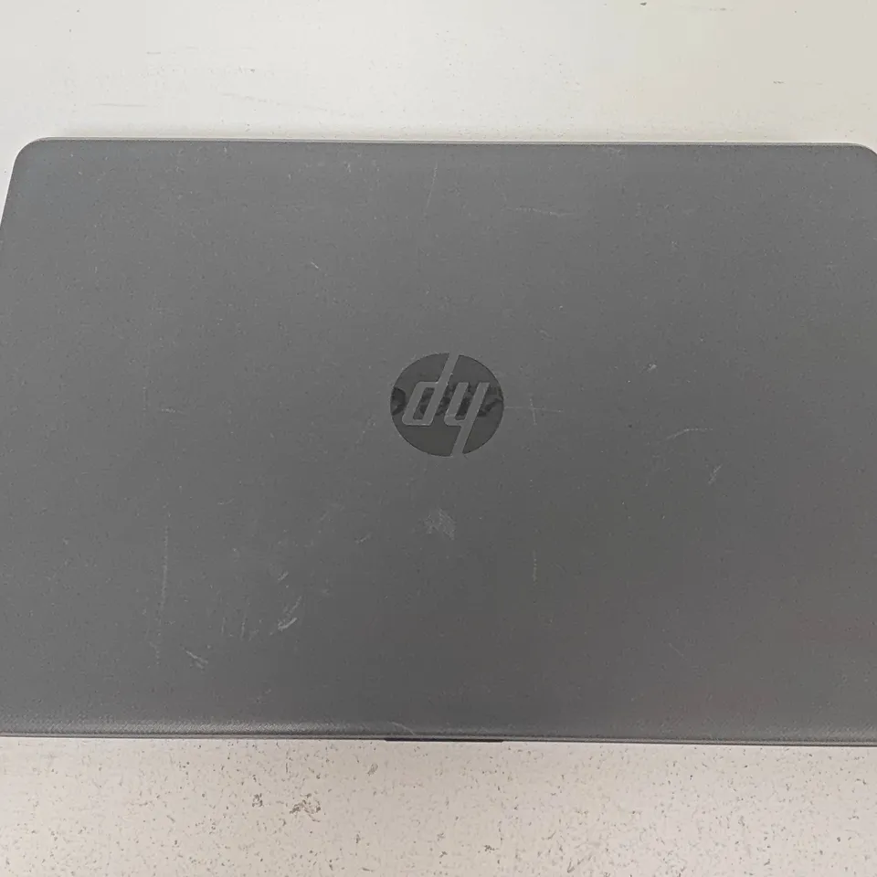 UNBOXED HP 250 G6 I-5 7TH GEN LAPTOP IN BLACK