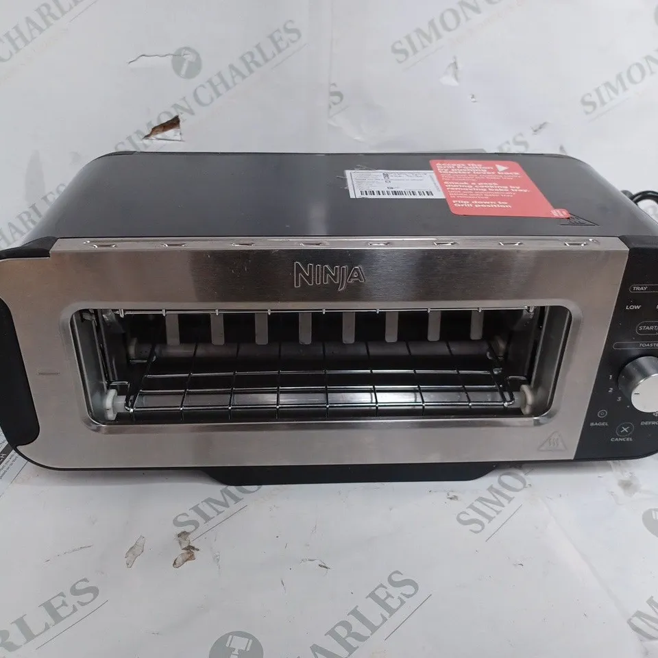 BOXED NINJA 2-IN-1 TOASTER & GRILL ST100UK