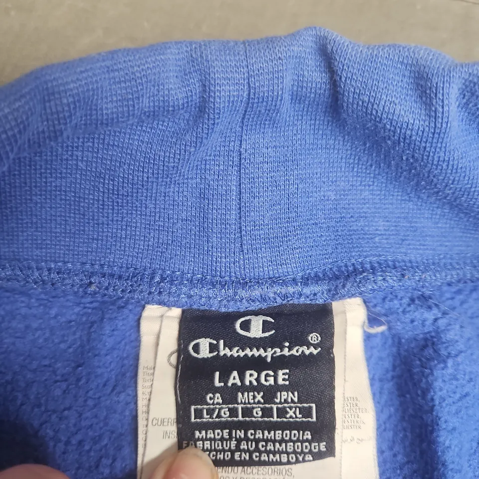 CHAMPION MEN'S BLUE SHORTS – SIZE L (LARGE)