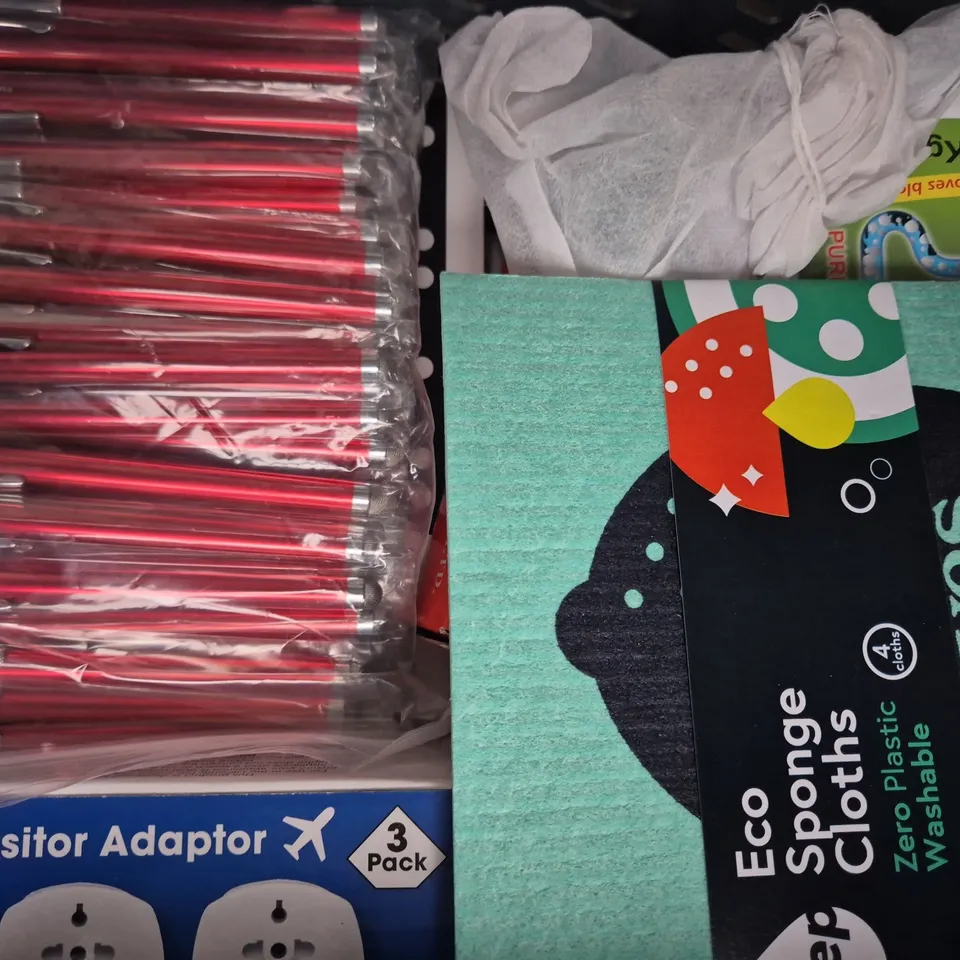 APPROXIMATELY 10 ASSORTED HOUSEHOLD ITEMS TO INCLUDE OIL PASTELS, GEL PENS, ETC